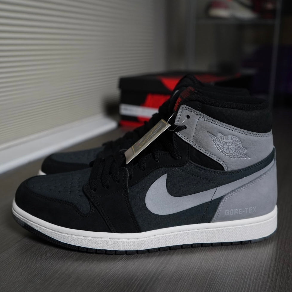 GORETEX Jordan 1 Retro Hi (Size 11)