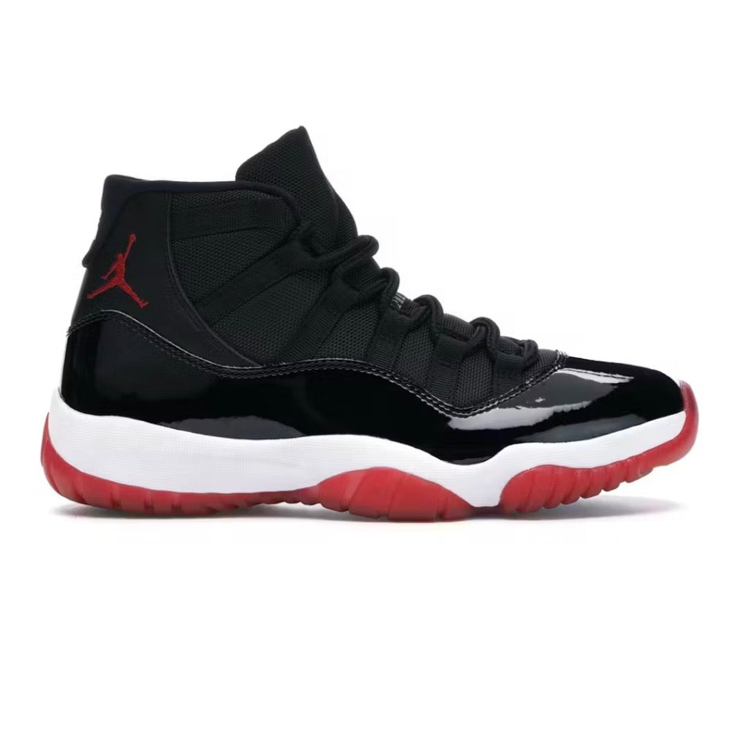 Jordan 11 Retro Playoff Bred (2019)(Size 8)