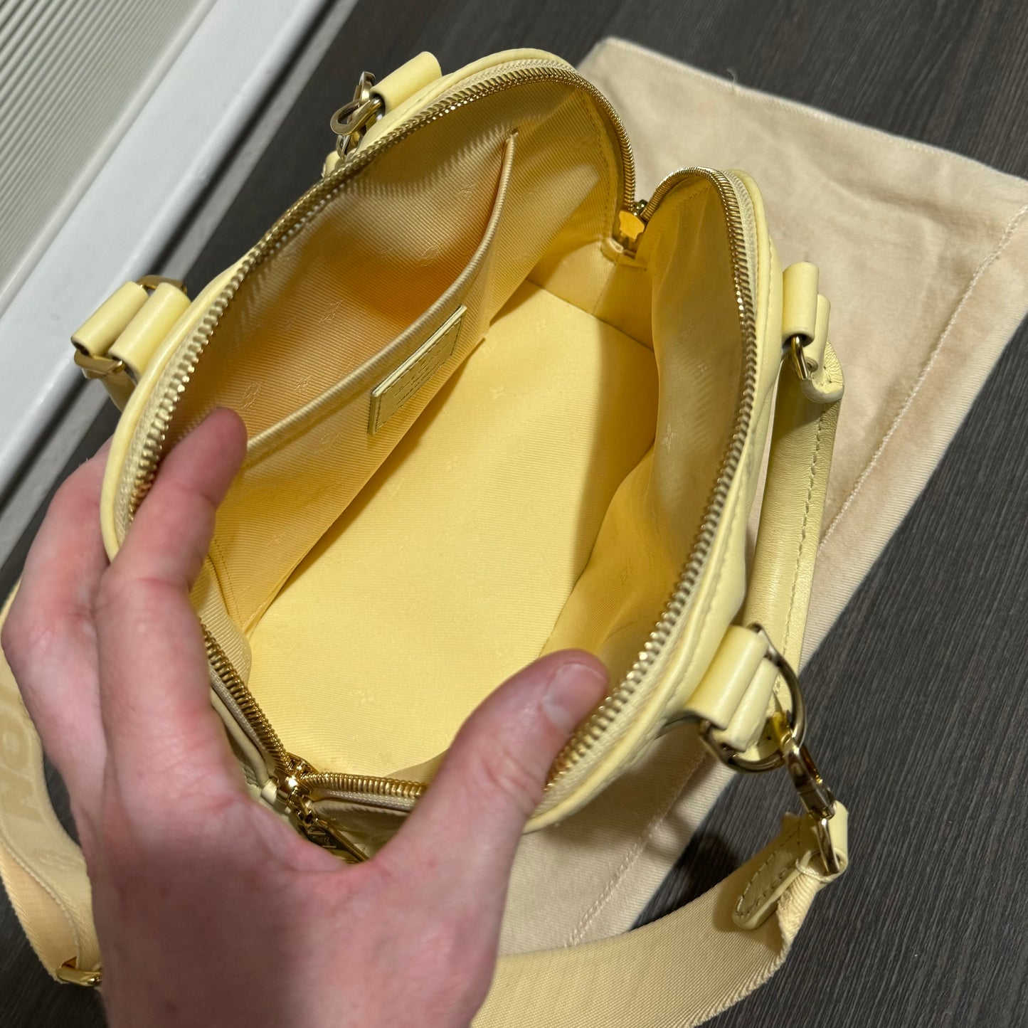 LV Alma BB handbag (Yellow leather)