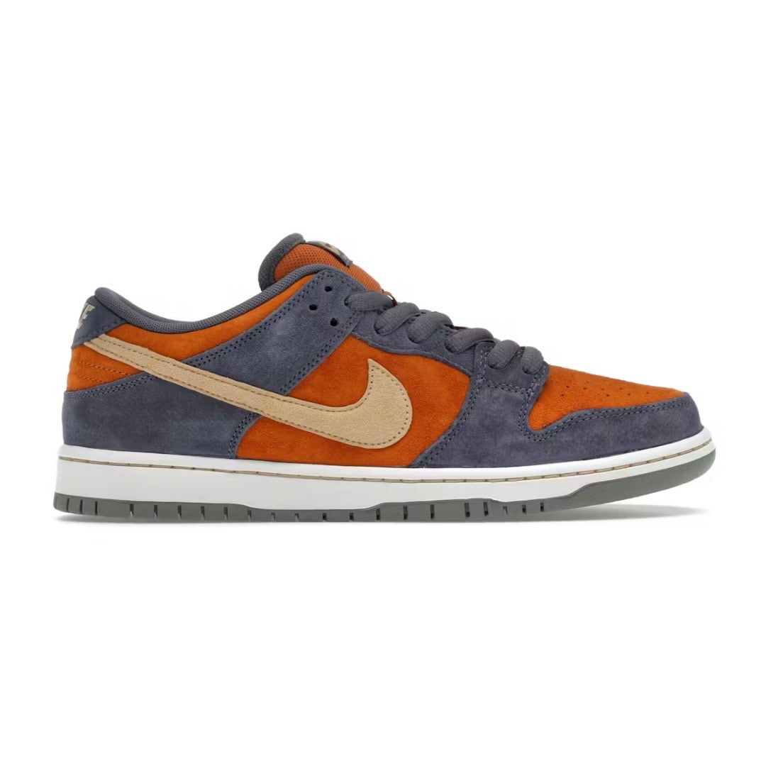 Nike SB Dunk low Carbon Monarch (Size 9.5)