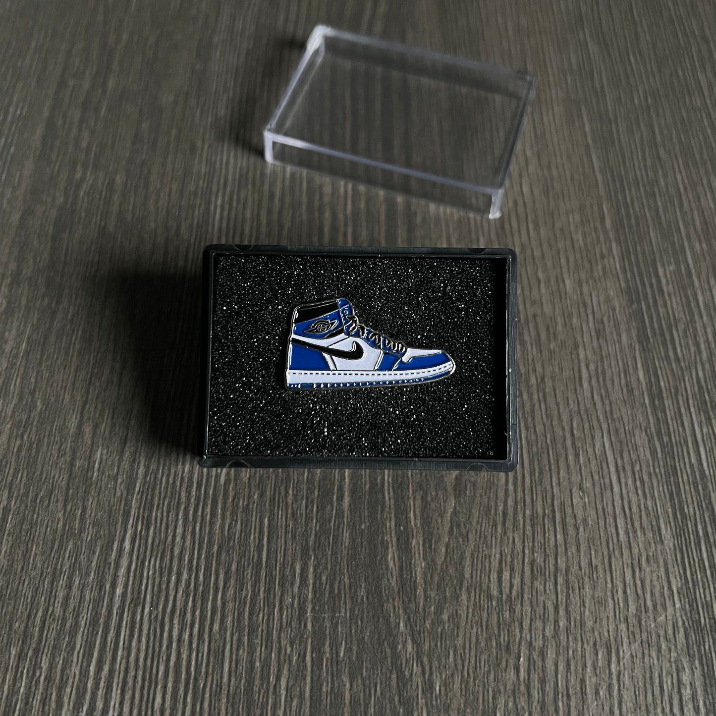 Sneaker Enamel Pin #8