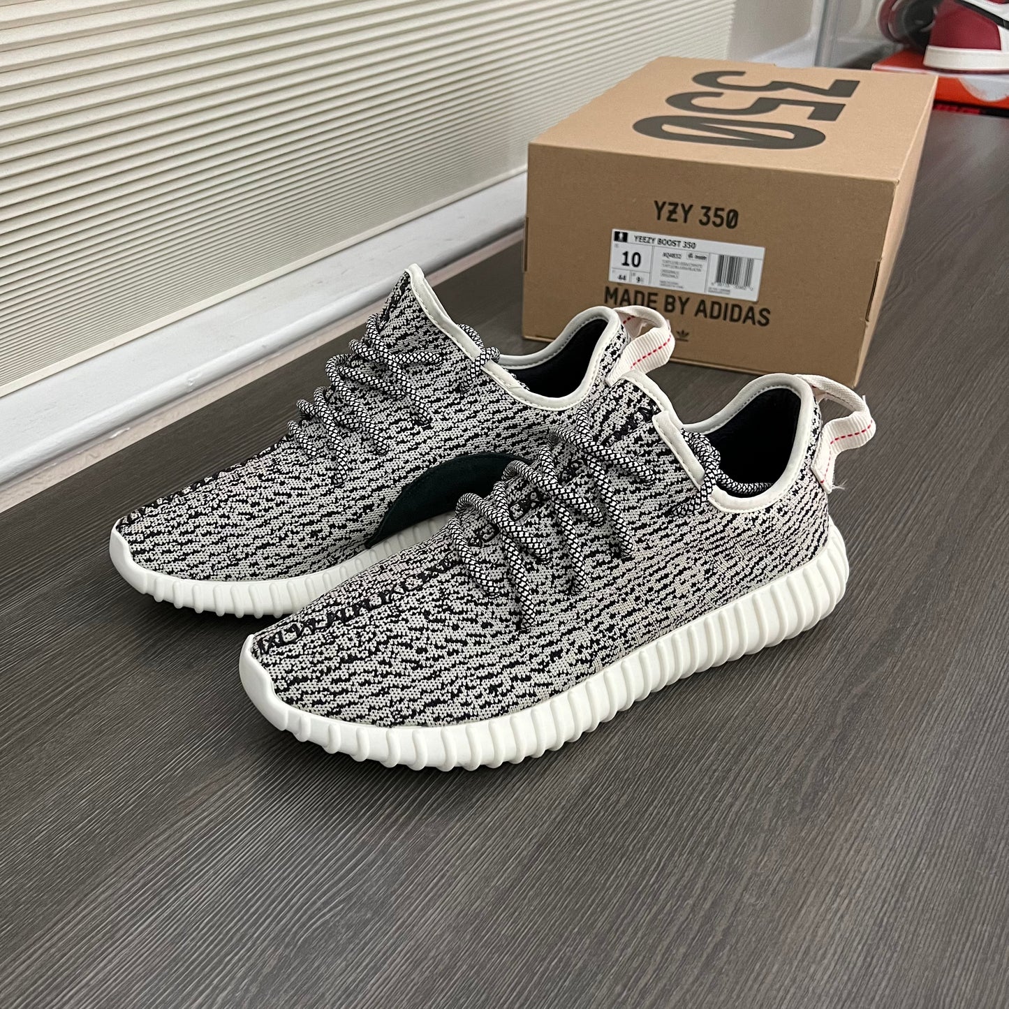Yeezy 350 “Turtledoves” (2022)(Size 10)