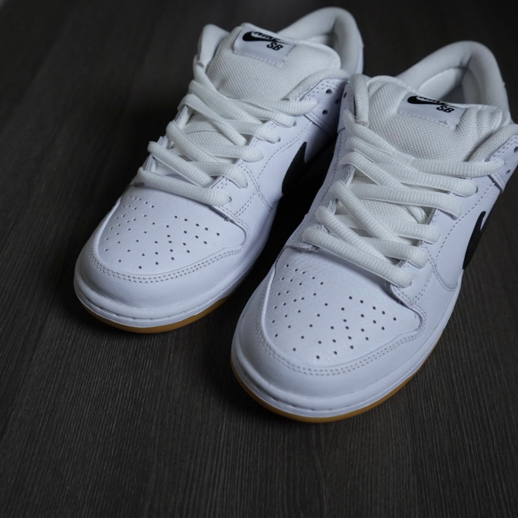 Nike SB Dunk low “White Gum” (Size 9)