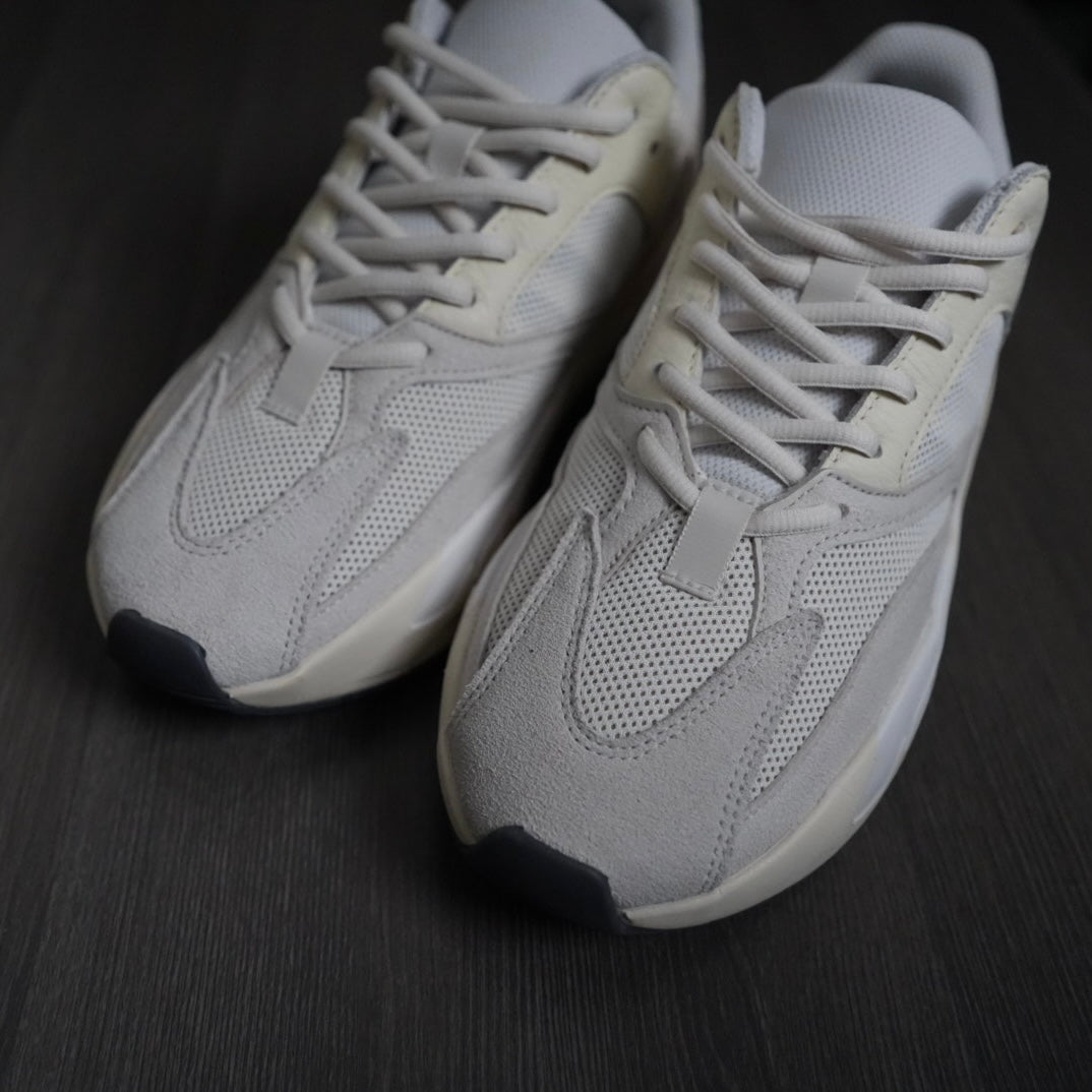 Yeezy 700 “Analog” (Size 9)