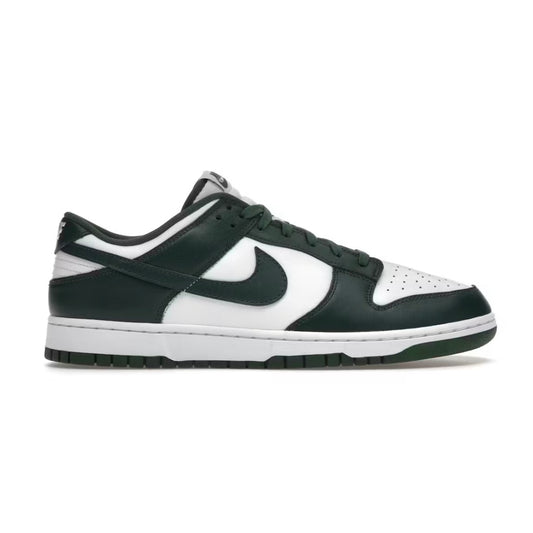 Nike Dunk low “Michigan State” (Size 7)