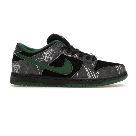 Nike SB Dunk low There Skateboards (Size 7.5)