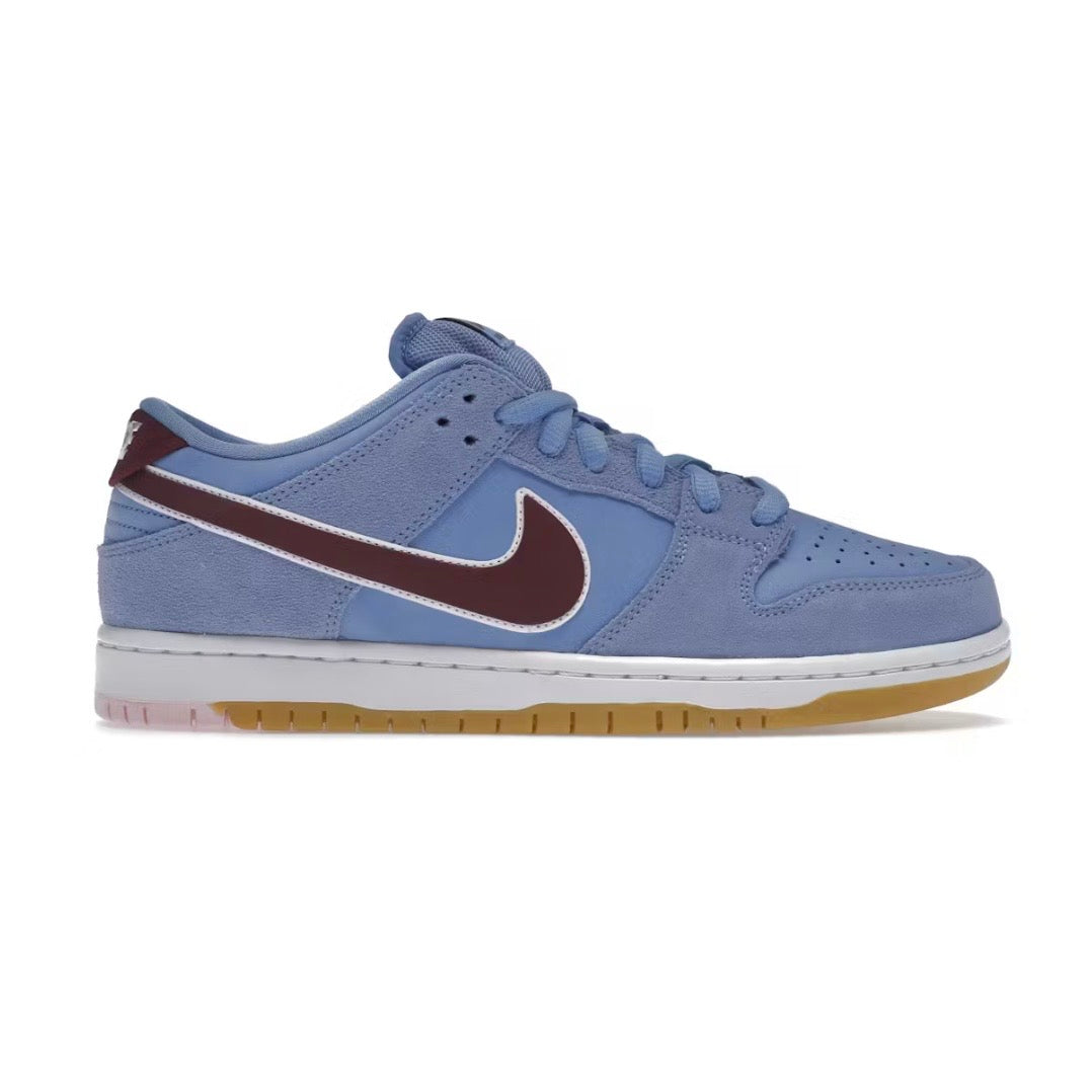 Nike SB Dunk low Phillies (Size 7.5)