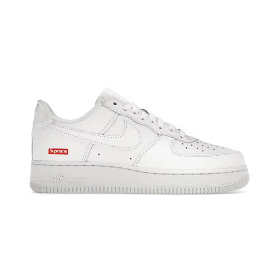 Supreme AF1 low (Size 8)