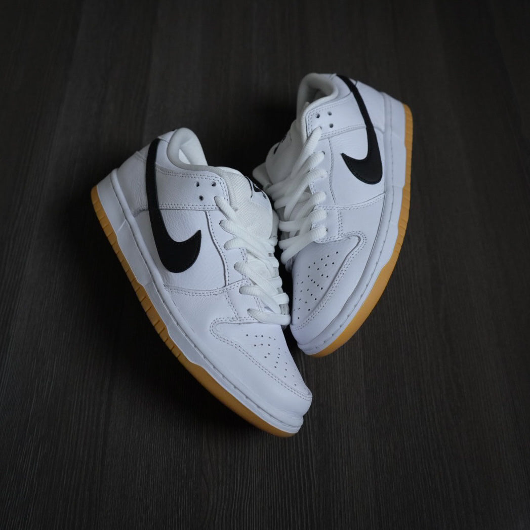 Nike SB Dunk low “White Gum” (Size 9)