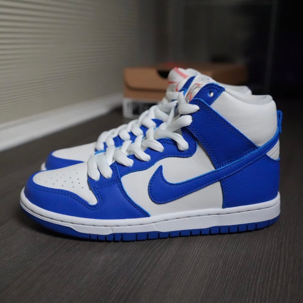 Kentucky Nike SB Dunk High (Size 5.5)