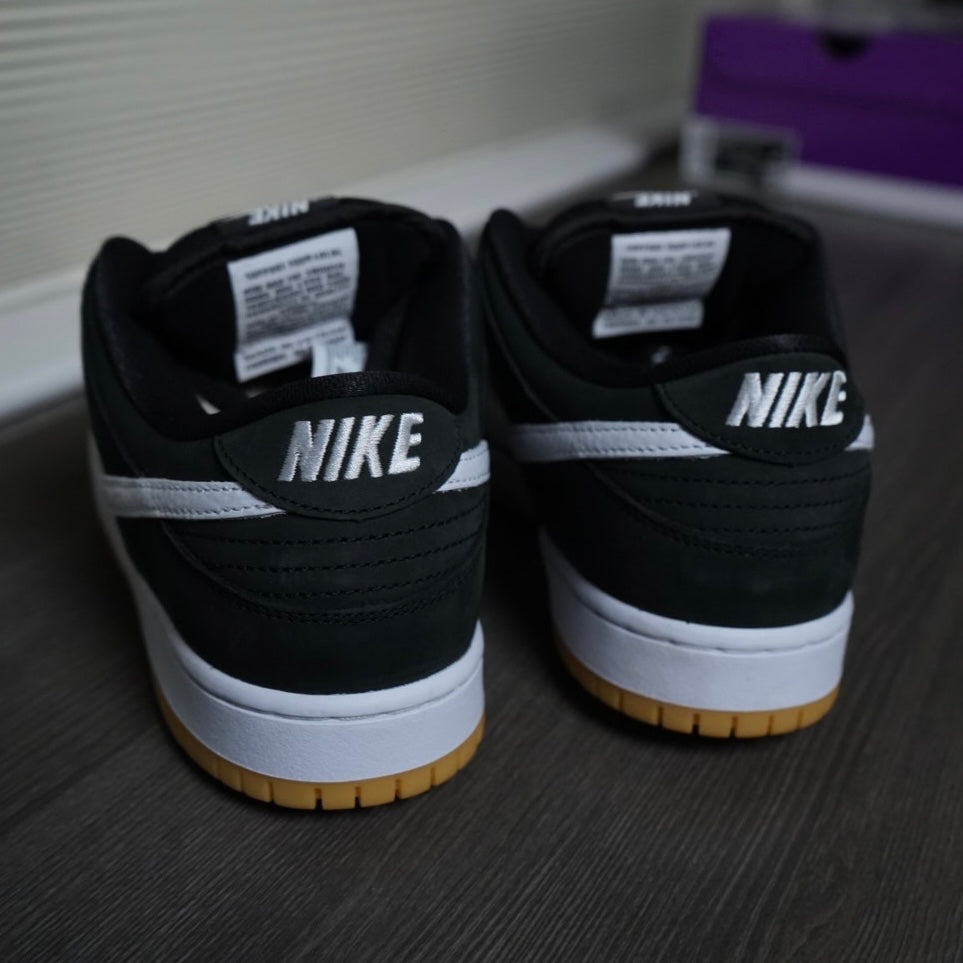 Nike SB Dunk low “Black Gum” (Size 9.5)