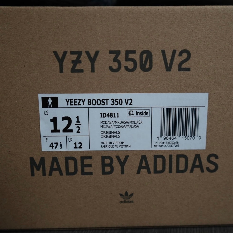 MX Dark Salt Yeezy 350 V2 (Size 12.5)