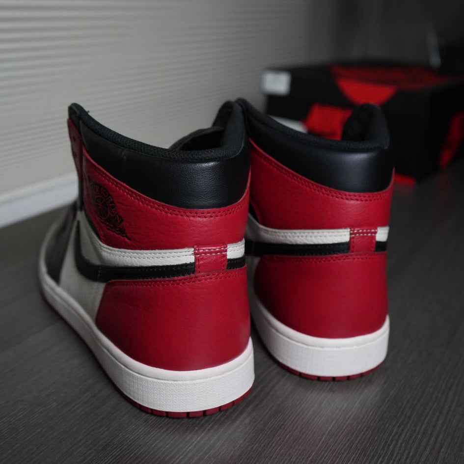 Bred Toe Jordan 1 Retro Hi (Size 10.5)