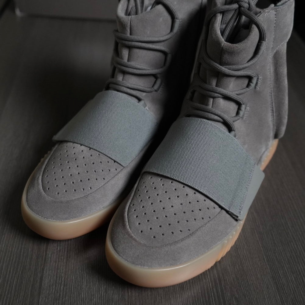 Yeezy 750 “Light Gum Glow in the Dark” (Size 10)