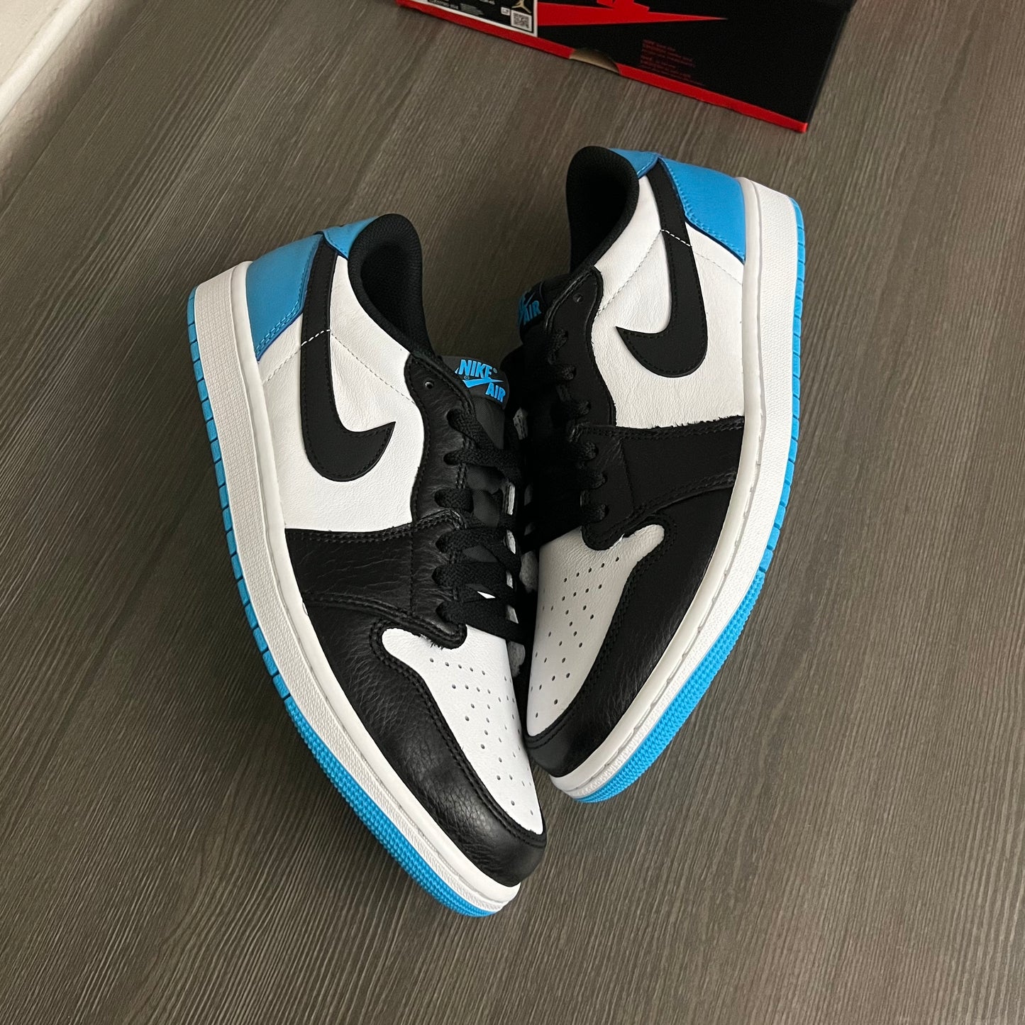 Jordan 1 low “Powder Blue” (Size 11)